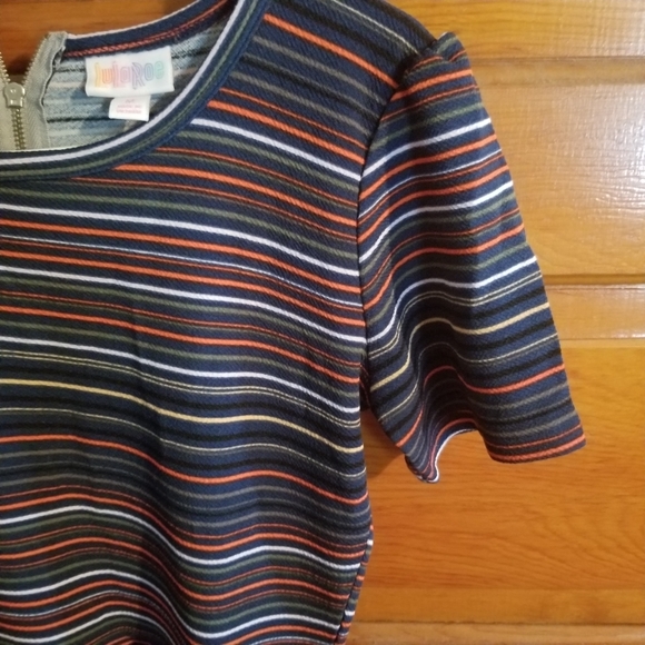 LuLaRoe Amelia. Multicolored stripes. Size M - Picture 6 of 9